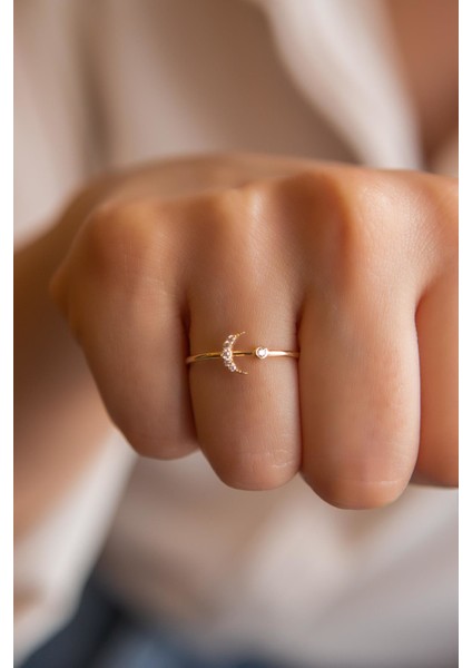 Tektaş Detaylı Taşlı Ay Altın Yüzük fiyatları