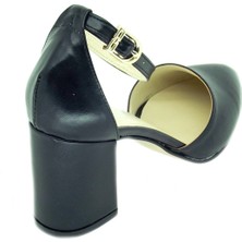 Trendyshoes Trendy 100100122 Yenı Sezon Kalın Topuk Bılekten Ayarlı Ayakkabı