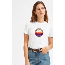 Qivi Silhouette Copper Mountain Colorado Kadın Beyaz Tshirt