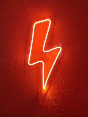 Dekoraven Şimşek Neon LED Dekoratif Aydınlatma