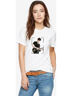 Qivi Shawn Mendes Gitar Baskılı Beyaz Kadın Tshirt
