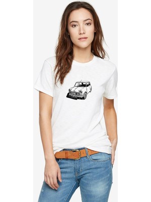 Qivi Mini Araba Çizim Baskılı Beyaz Kadın Tshirt