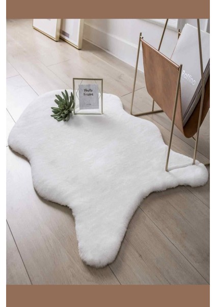 Deri Postu Görünümlü Peluş Halı 120 x 200