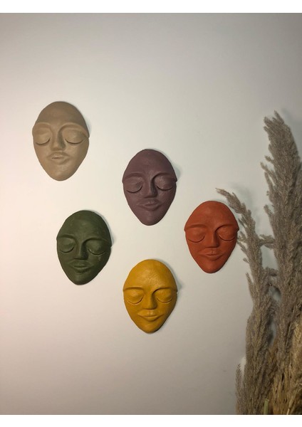 El Yapımı Duvar Maskları 5'li Set