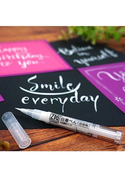 Kuretake Brush Pen Ultra Fine Fırça Uçlu Kalem Beyaz modelleri
