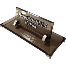 Mert Masa Isimlik Büro Ofis Makam Hediyesicam Aksesuar, Cam Hediye, Kişiye Özel Hediye, Iş Isimliği, Iş Isimlik, Ünvanlı Isimlik, Doktor Isimlik, Avukat Isimlik, Müdür Isimlik