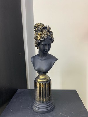 By Ari LAFAYETTE-HK114-10