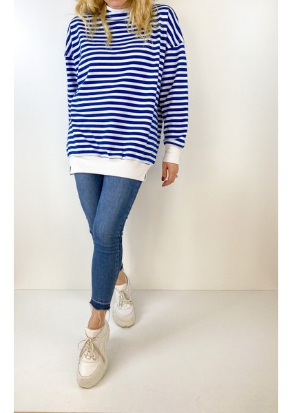 Kadın Beyaz Mavi Çizgili Sweatshirt modelleri