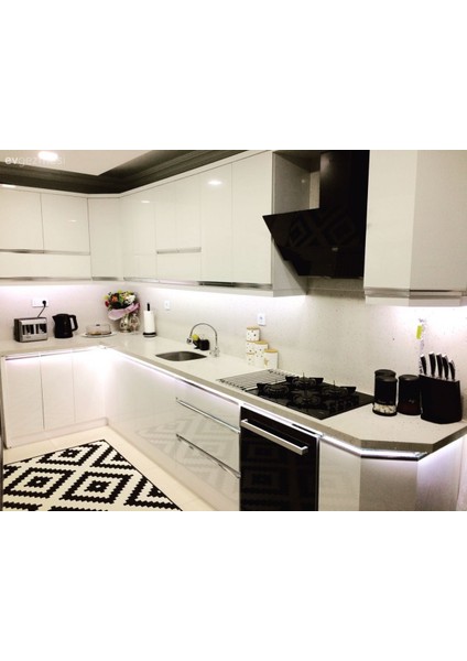 Parlak Beyaz (100CMX4METRE) Kendinden Yapışkanlı Kaplama Folyosu