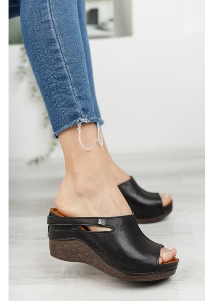 M&b Collection Dolgu Topuk Deri Kadın Terlik