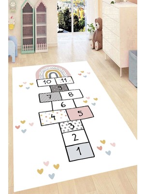 Resmiro Beyaz Zemin Seksek Desenli Kaymaz Taban Yıkanabilir Dijital Baskı Çocuk Halısı