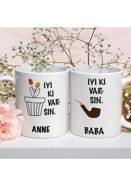 Kişiye Özel Hediye Isimli Anneler Günü Babalar Günü Iyi Ki Varsın Anne-Baba Baskılı Kupa Bardak 06002