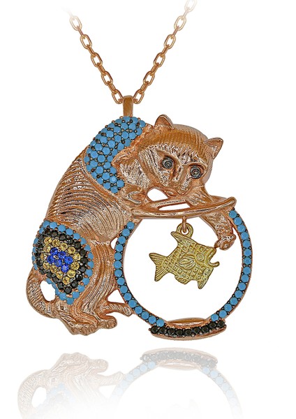 Renkli Taşlı Akvaryumda Balık Yakalayan Büyük Kedi Gümüş Kolye