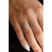 Semiz Kuyumculuk Sky Blue Topaz Taşlı Pırlanta Yüzük