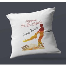 Hediye Zengini Kişiye Özel Dünyanın En Iyi Arkadaşı 2 Temalı Saten Kare Yastık