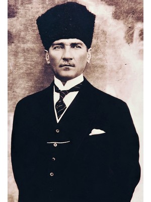 Tablosan Kalpaklı Atatürk Çerçeveli Cam Tablo