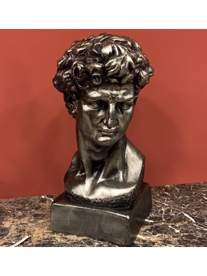 By Ari Davut-Hk105-6