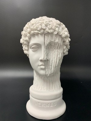 By Ari Hermes-Hk107-4