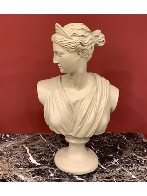 By Ari Afrodit-Hk101-23