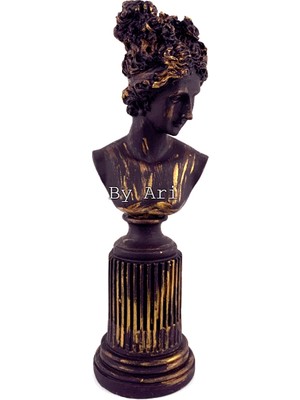 By Ari Lafayette-Hk114-13