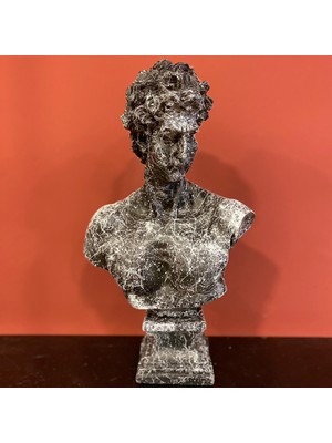 By Ari Davut-Hk103-37