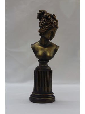 By Ari Lafayette-Hk114-11