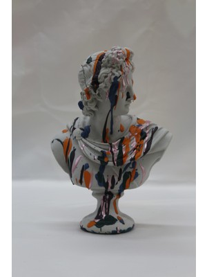 By Ari Apollon-Hk102-7