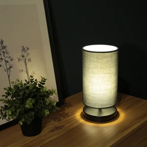Kumaş Başlıklı Modern Abajur