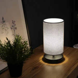 Kumaş Başlıklı Modern Abajur