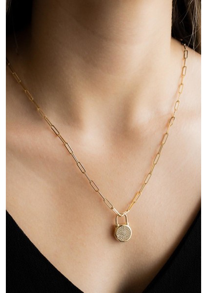 Kapalı Kilit Uçlu Ataç Altın Kolye