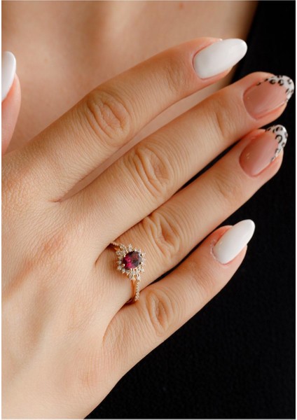 Oval Rhodolite Taşlı Pırlanta Yüzük