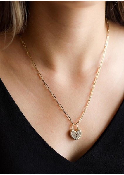 Taşlı Kalp Kilitli Ataç Altın Kolye