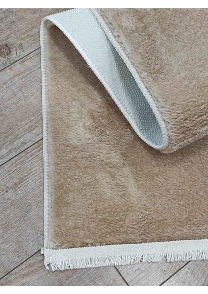Balat Hlı Saçaklı Yumuşak Kaymaz Taban Kahverengi Peluş Halı modelleri