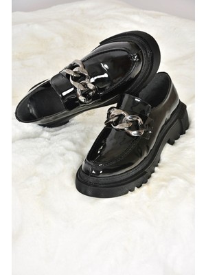 Fox Shoes Siyah Rugan Kalın Tabanlı Kadın Günlük Ayakkabı K294760008