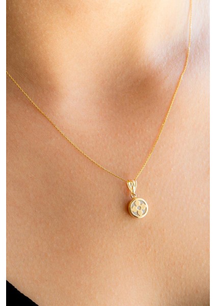 Beyaz Sedefli Papatya Altın Kolye