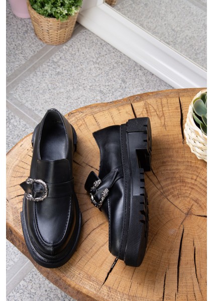 Siyah Metal Detaylı Günlük Kadın Ayakkabı K294760109 fiyatları