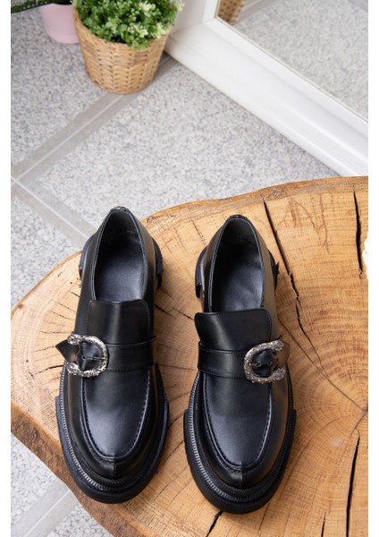 Siyah Metal Detaylı Günlük Kadın Ayakkabı K294760109 modelleri