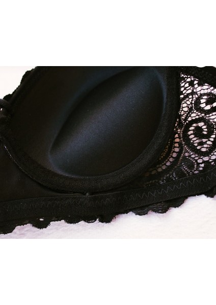 Çapraz Ipli Dantel Detaylı Bralet Südyen ve Külot Takımı