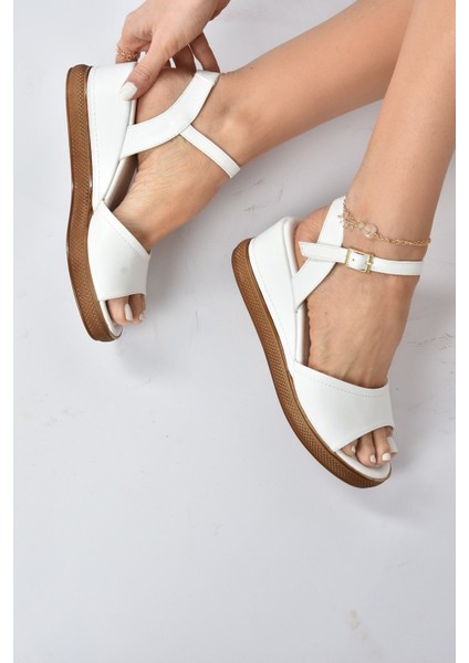 Beyaz Kadın Dolgu Topuklu Ayakkabı K674605409 fiyatları