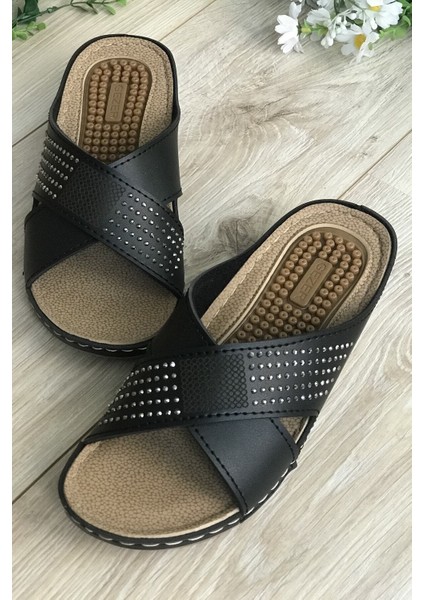 Mevese Kadın Terlik Suni Deri Pembe Renk Yumuşak Tabanlı Konforlu Tasarım