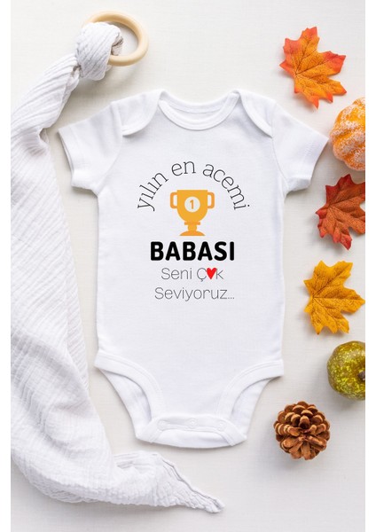 Unisex Bebek Beyaz Yılın En Acemi Babası Desenli Kısa Kol Body