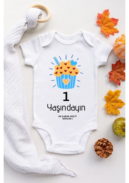 Unisex Bebek Beyaz 1 Yaşındayım Mavi Desenli Kısa Kol Body