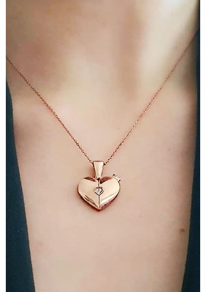 açılan kapanan kapaklı kalp gümüş rose kolye modelleri