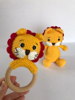 Oyuncak Park Sevimli Aslan Uyku Arkadaşı ve Çıngırak Amigurumi Organik Oyuncak