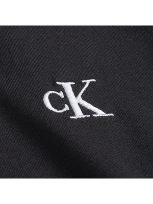 Calvin Klein Kadın Ck Embro Badge V Yaka T-Shirt