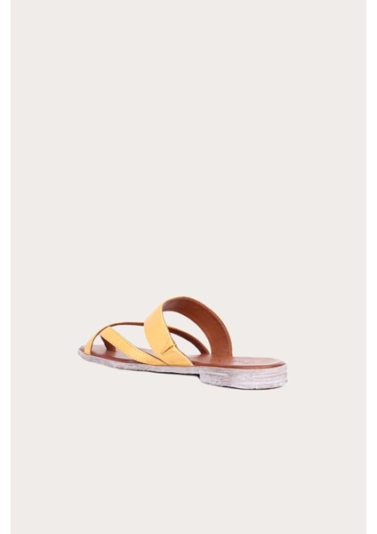 Sarı Deri Kadın Düz Terlik fırsatları