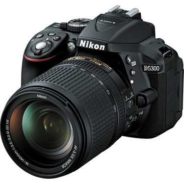 Nikon D5300 + 18-140MM F3.5-5.6G VR KIT 24,2MP 3