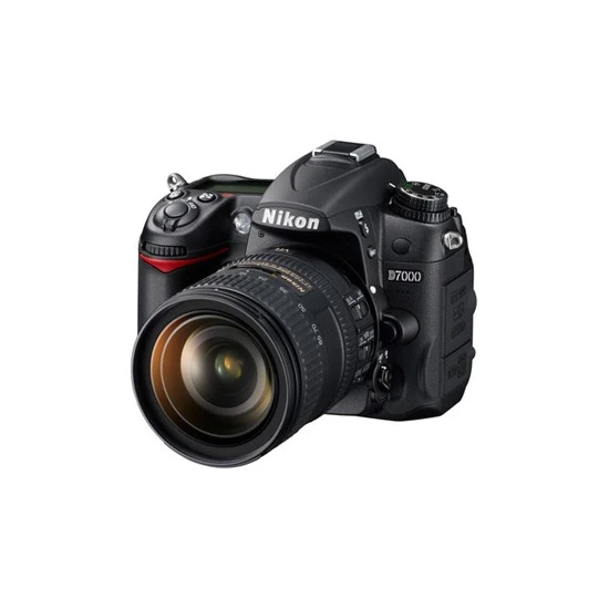 Nikon D7000 + 18-55mm VR 16.2 MP 3 LCD Dijital SLR Fotoğraf Makinesi