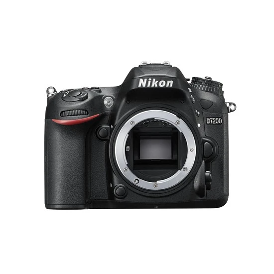Nikon D7200 Body + Çanta + 16 Gb Hafıza Kartı