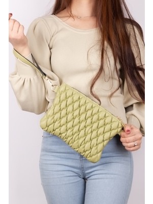 Tonny Black Kadın Portvey Pofuduk Nakış Yumaşak Deri Zincir Detaylı Çanta TBC144